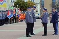 Święto Policji Łomża - uroczysty apel. Odebranie awansów na wyższe stopnie służbowe z rąk Komendanta Wojewódzkiego Policji w Białymstoku oraz Zastępcy.