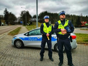 Policjanci Wydziału Ruchu Drogowego podczas codziennej służby