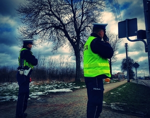Policjanci Wydziału Ruchu Drogowego podczas codziennej służby
